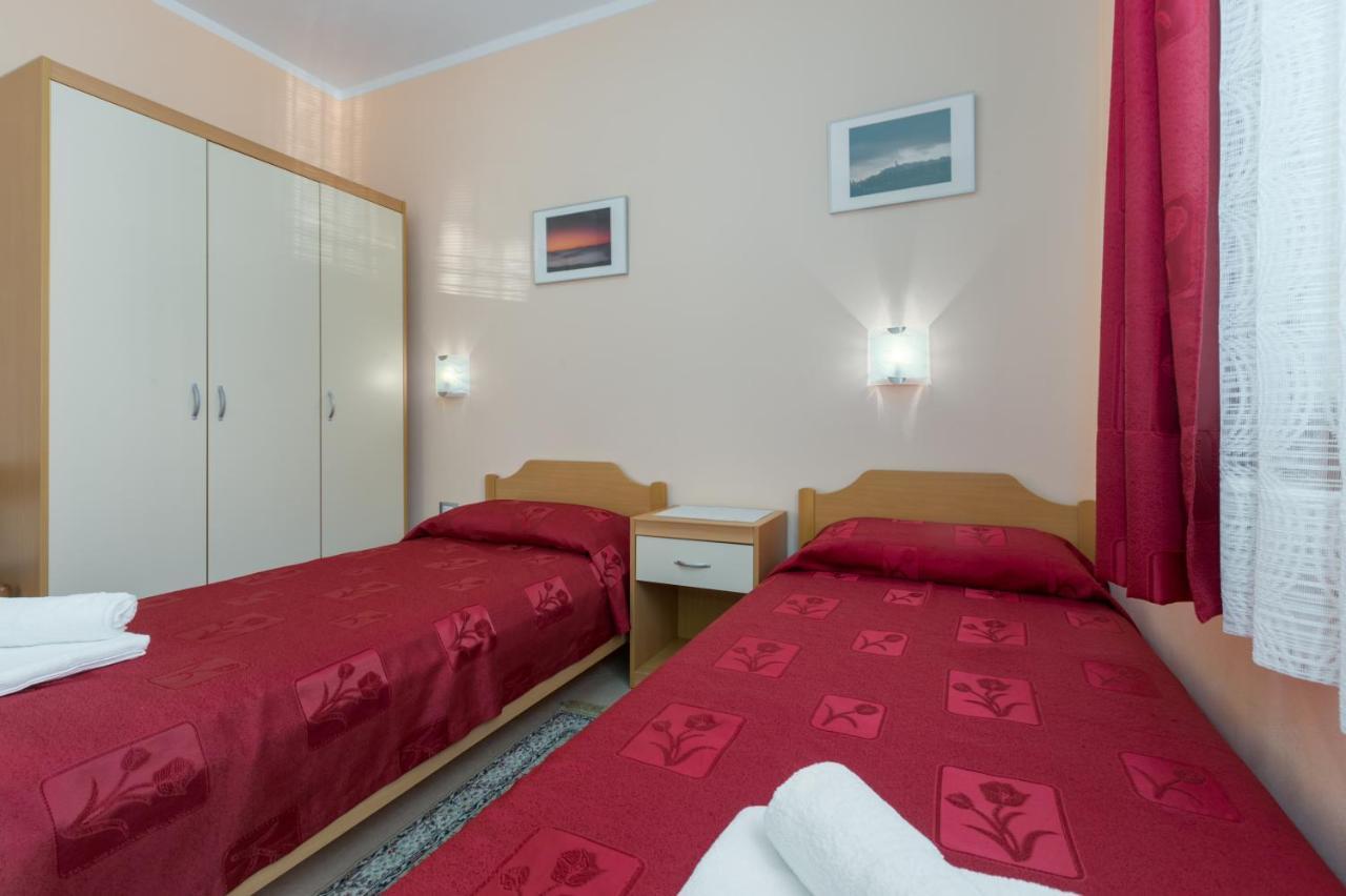 Apartments Maria Poreč Eksteriør billede